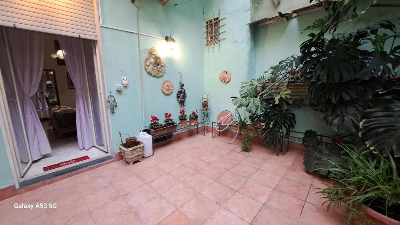 Affittacamere Aurora E Dad Naples Center B&B