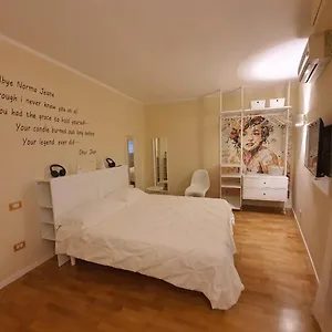  Bed & Breakfast Metro' Italia